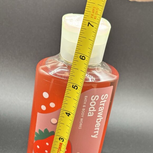 Bath & Body Works Strawberry Soda Body Wash Shower Gel 10 oz Fruity Summer Aloe - Picture 12 of 13